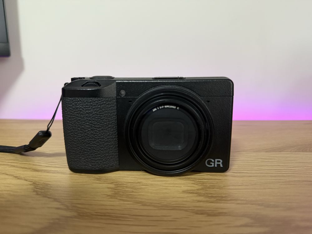 Ricoh GR iii - много добро състояние