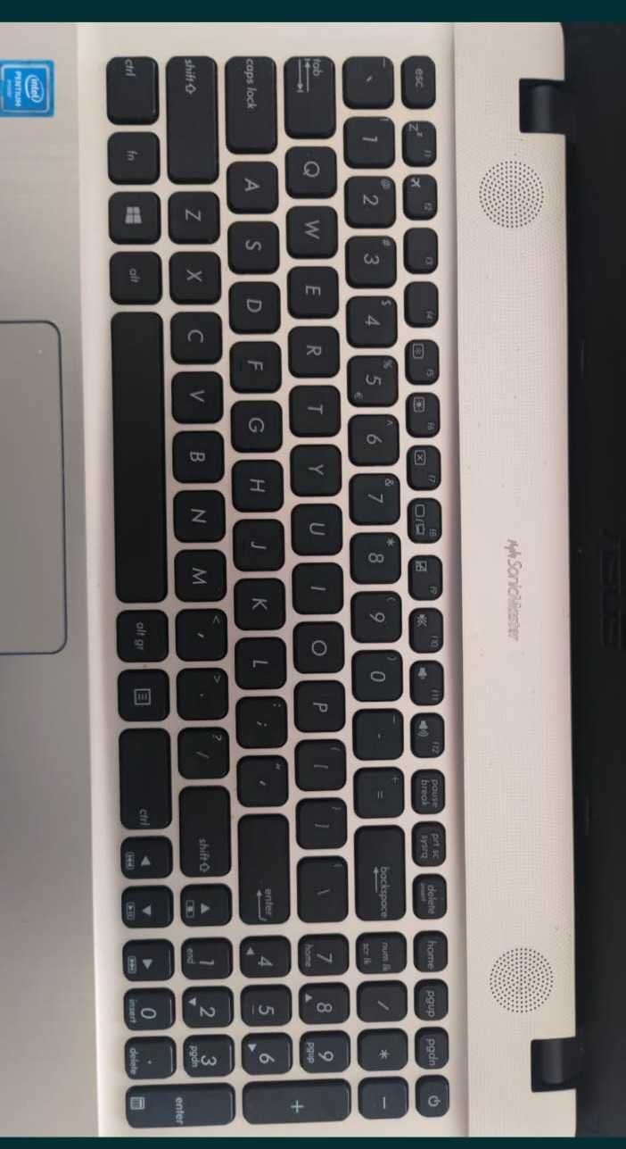 Vand laptop Asus X541N