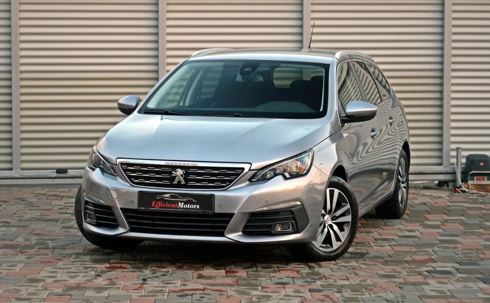 Peugeot 308 Navigatie/Camera/Keyless/Lane assist/Semi-piele/Faruri LED/Garantie