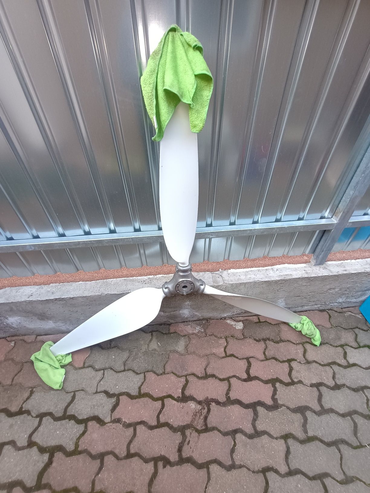 Vând elice pt aviație cu pas variabil la solbil la sol