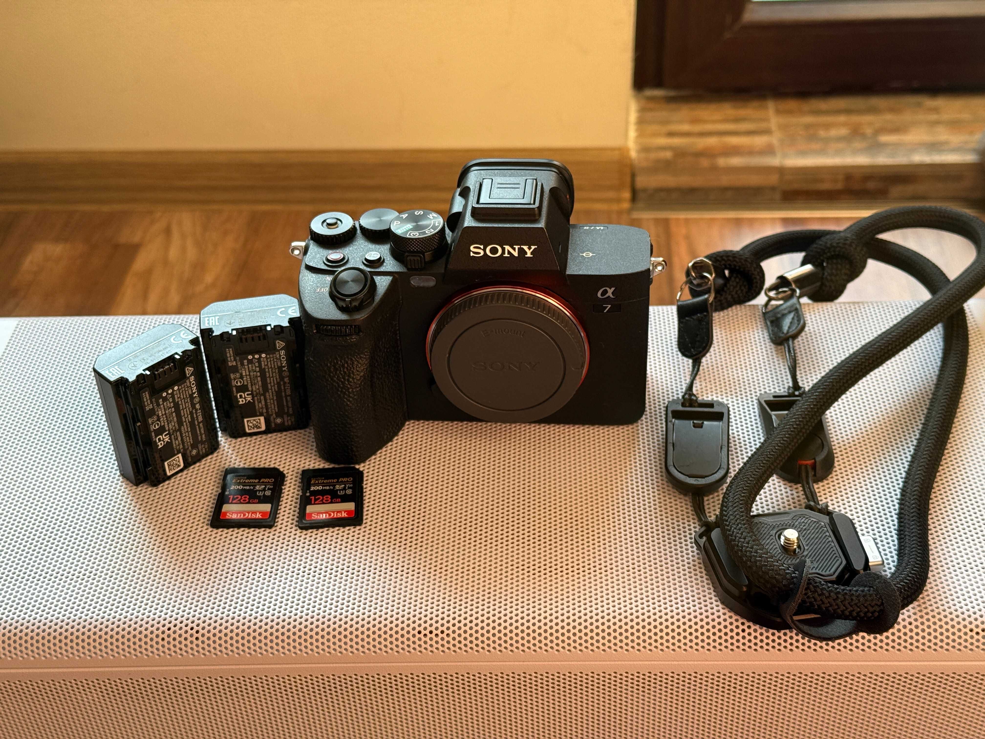 Фотоапарат Sony A7 IV - 1г. 6м. гаранция; 23 хил. кадъра