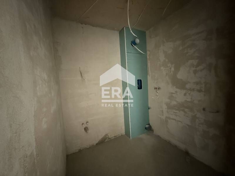 Продава се Двустаен апартамент в Варна, Младост 2 - 60 кв.м за 2499 €/кв.м - Снимка #11