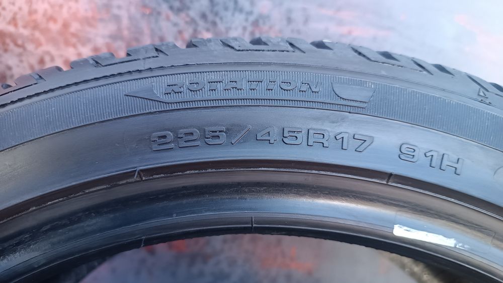 225/45/17 Fulda .