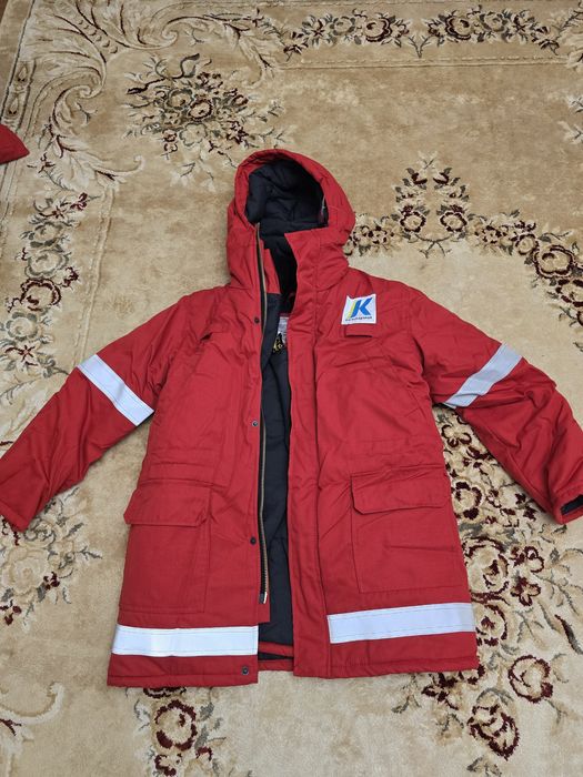 Рабочая зимняя утеплённая куртка,сефти.