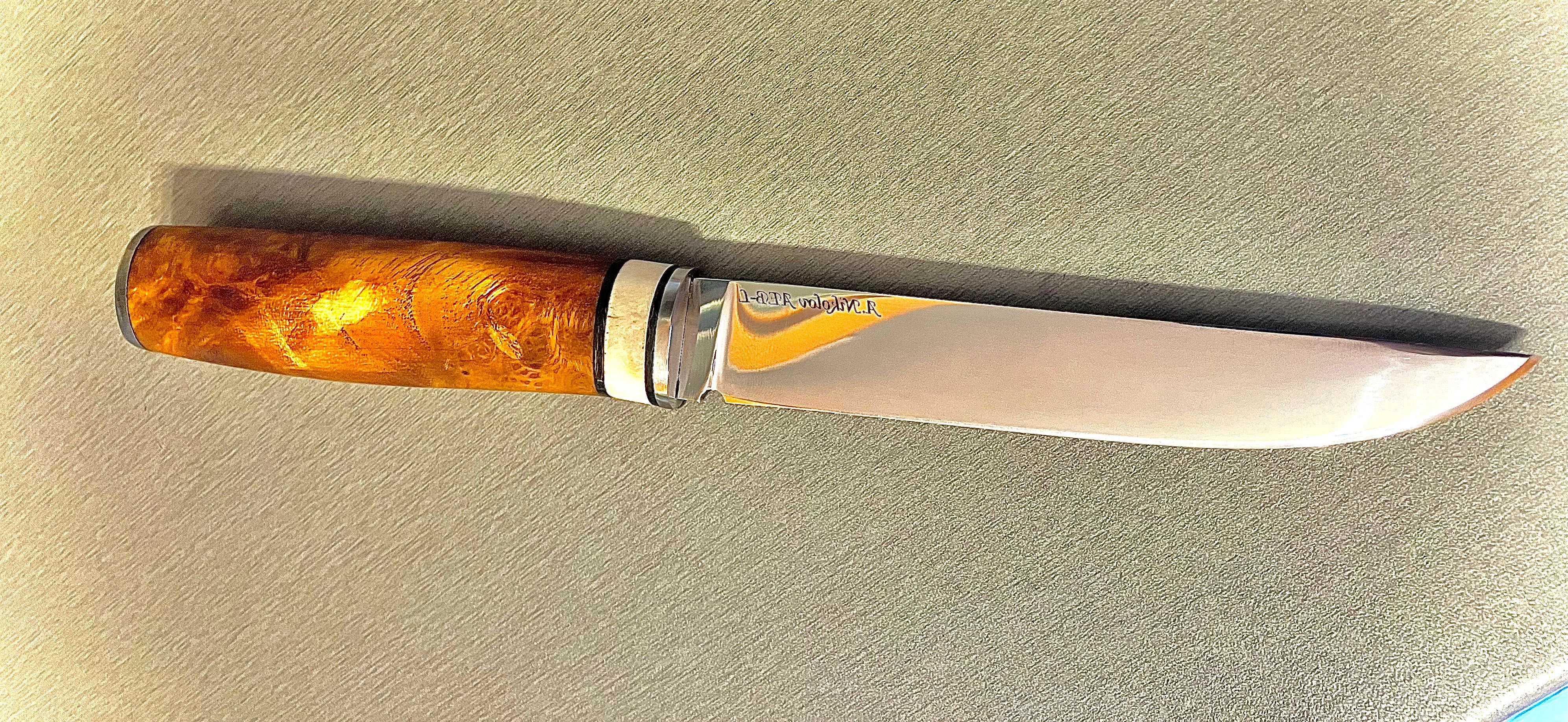Нож от неръждаема шведска стомана AEB-L
