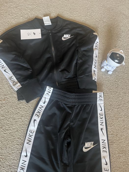 Нов спиртен екип Nike 122-128см