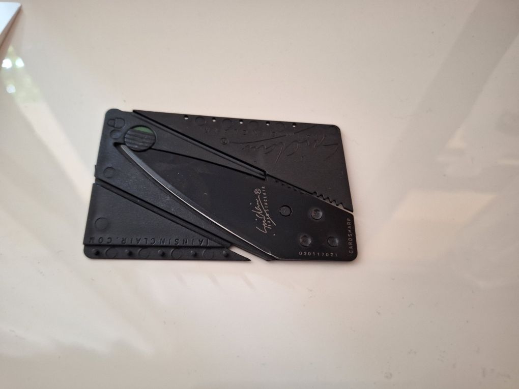 Cuțit Iain Sinclair cardsharp forma de card