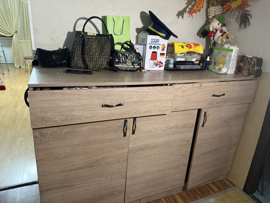 Продам большой прочный комод