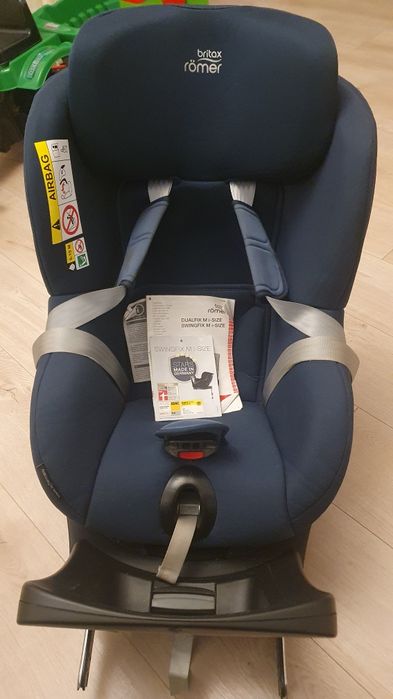 Scaun auto rear facing Britax Romer Swingfix M i -size