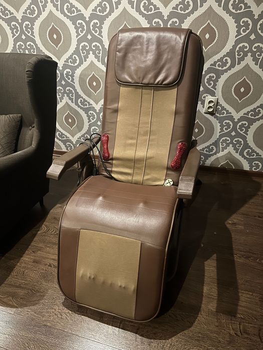 Массажное кресло