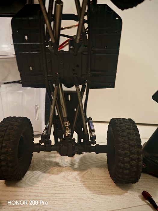 Rc/Рц scx10 2 катерач