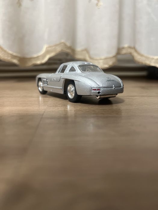 Mercedes benz(jucarie)