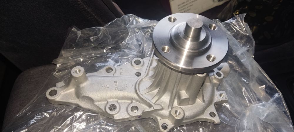 Насос водяной (помпа) на Mark/Chaser/Cresta 1jz-ge