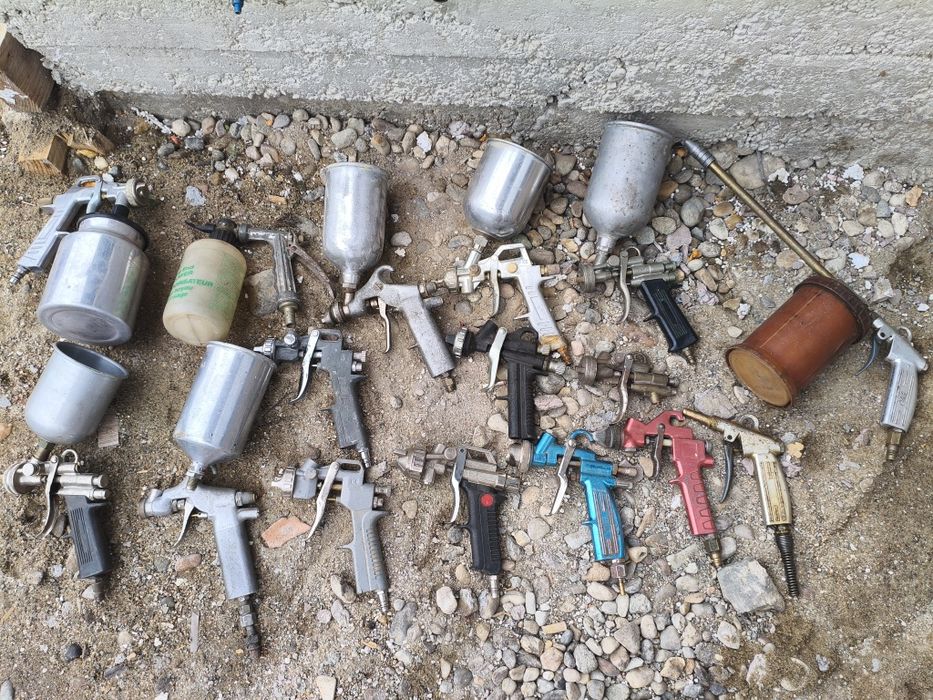 Vind colecția de pistoale de vopsit