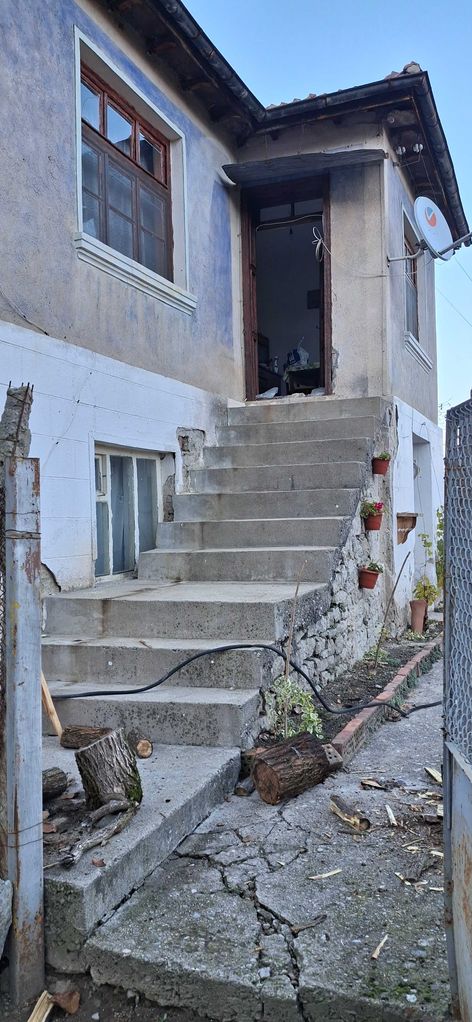 Продава се Къща в Асеновград - 82 кв.м за 976 €/кв.м - Снимка #1