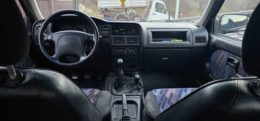 Vând Opel Frontera A 2.0 i 4x4 LSD