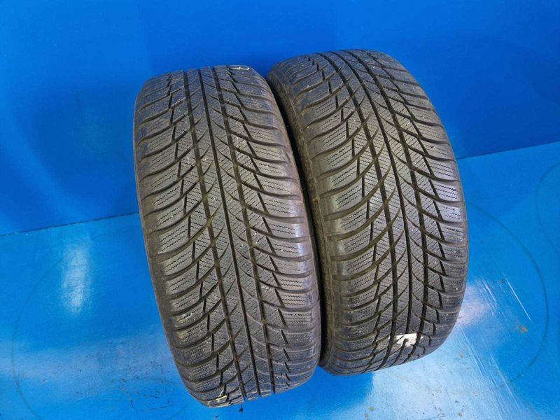 2 Bridgestone R17 215/55
зимни гуми DOT1317
