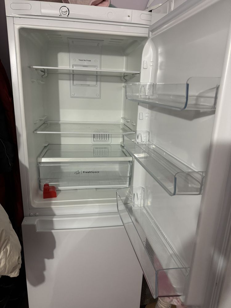Холодильник Indesit. В отличном состоянии