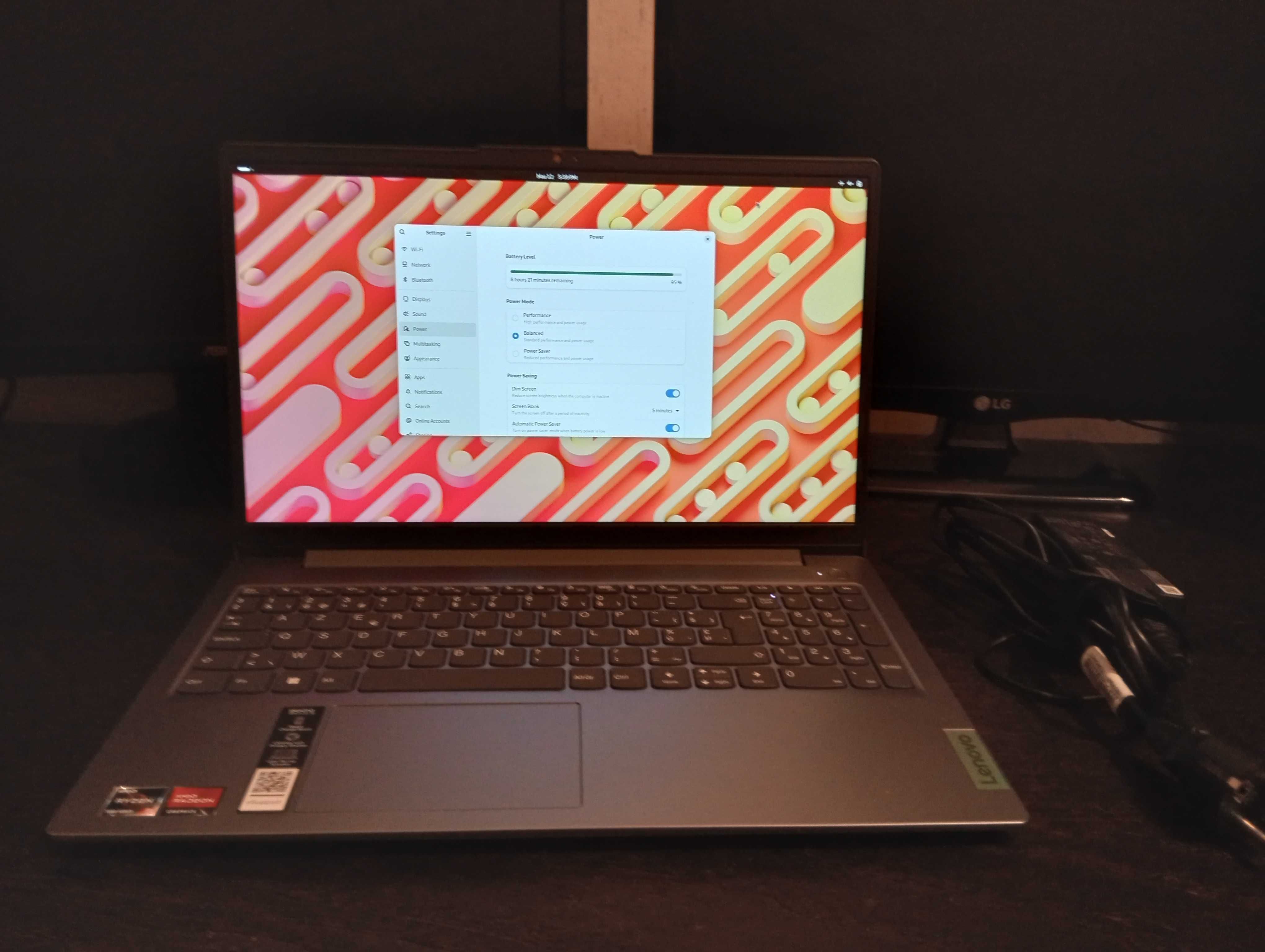 Lenovo IdeaPad Slim 3 AMD Ryzen 3 7320U Radeon 500Gb SSD