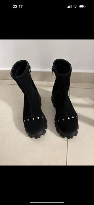 Ghete din piele întoarsă