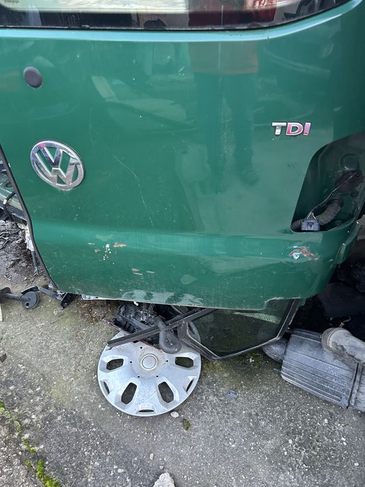 Usa spate batanta  vw t5 mic defect