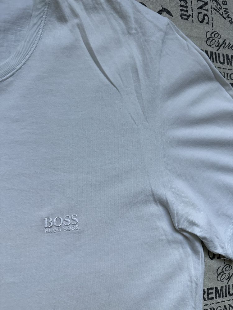 Hugo Boss original тениска.M-L