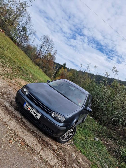 Vând golf 4 1.6 16 valve
