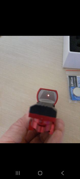 Red dot metalic negru