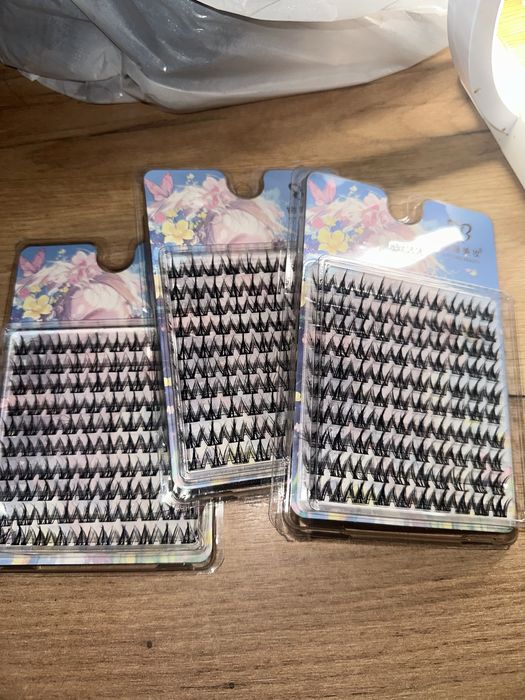 100 штук ресниц с аниме-эффектом