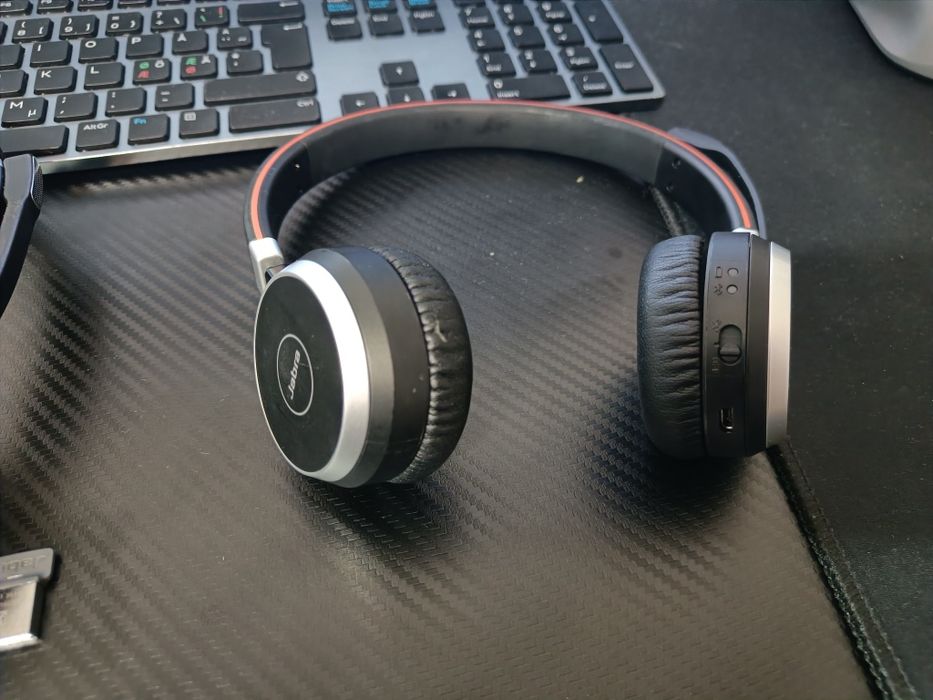 Jabra Evolve 65 și dongle usb