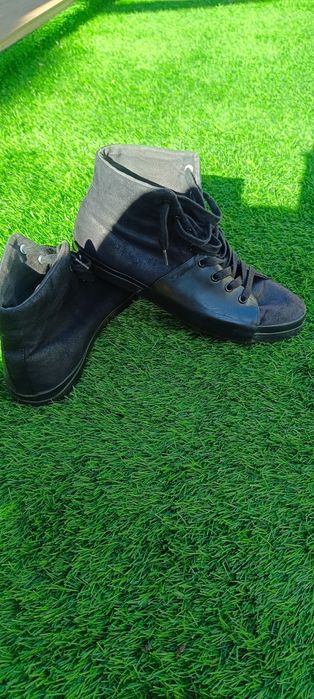 Мъжки кецове на Guess