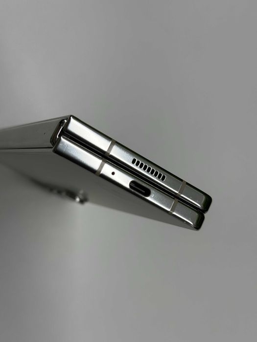 Samsung Z Fold5 256GB Гаранционен