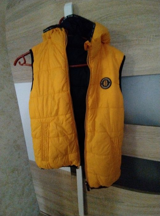 Vestă C&A, băieți,mărimea 140.