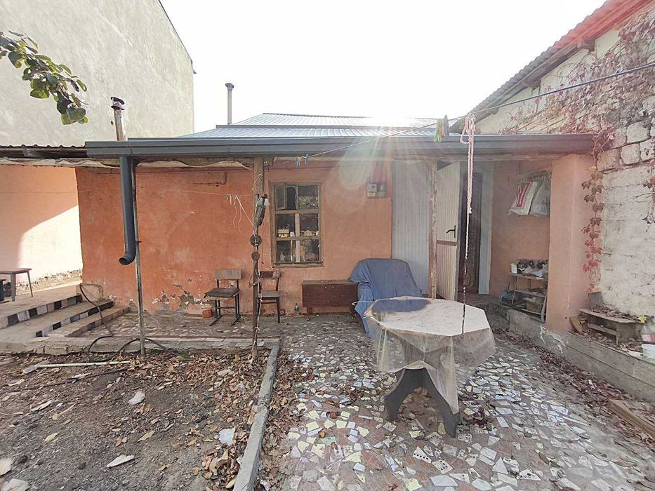 Yu  Продаётся дом 2 комнаты на 1,6 сотках Саракулька торг