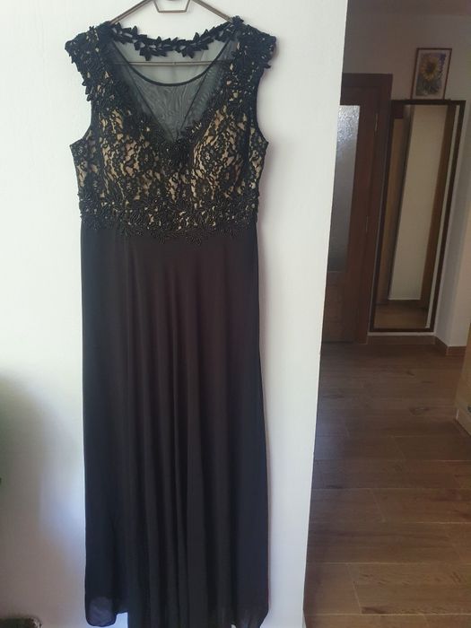 Rochie elegantă neagră cu broderie