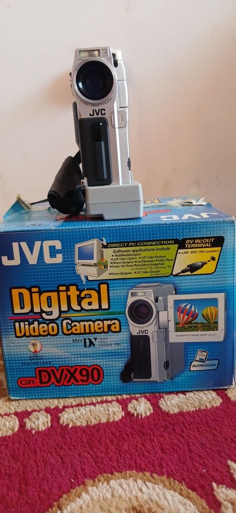 Камера JVC, б у  в хорошем состоянии
