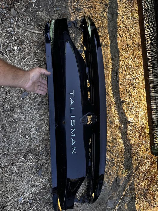 Ornament hayon renault talisman.