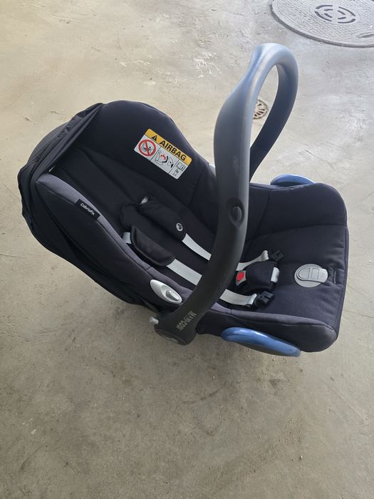 Намалена цена! Столче и база за кола Maxi Cosi Cabriofix