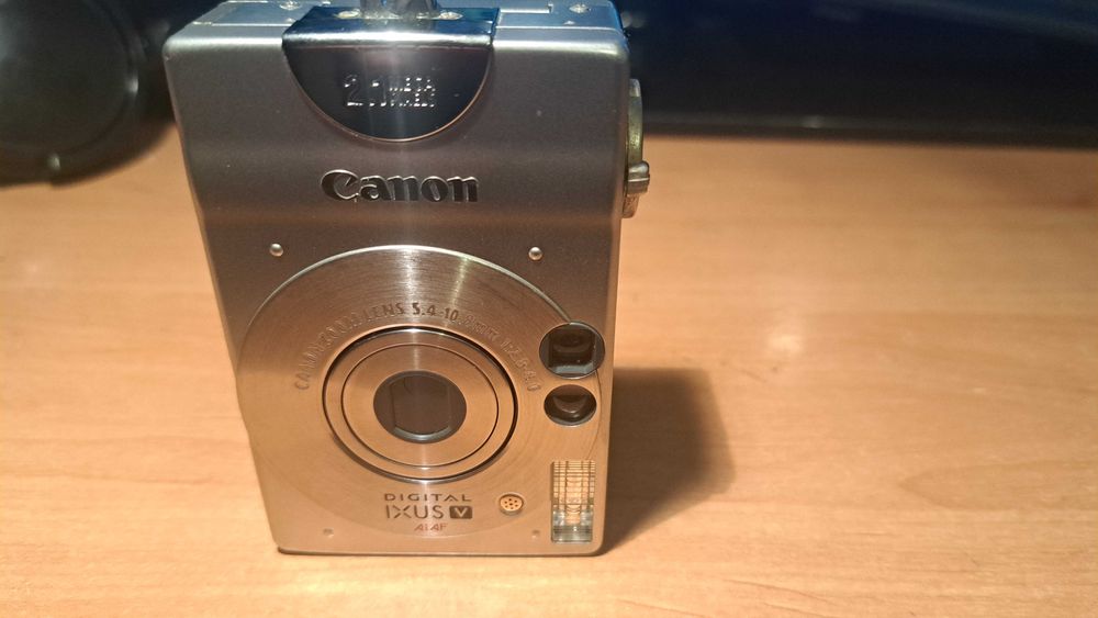 Canon Ixus V-PC 1012 zoom,lens,digital