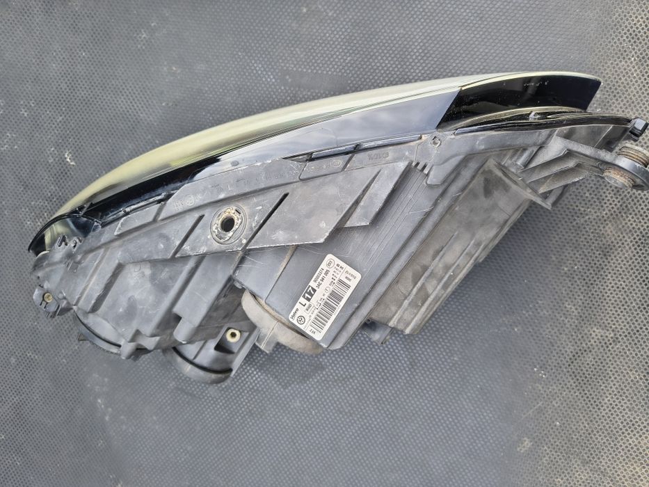 Faruri stângă/dreapta VW Passat b7