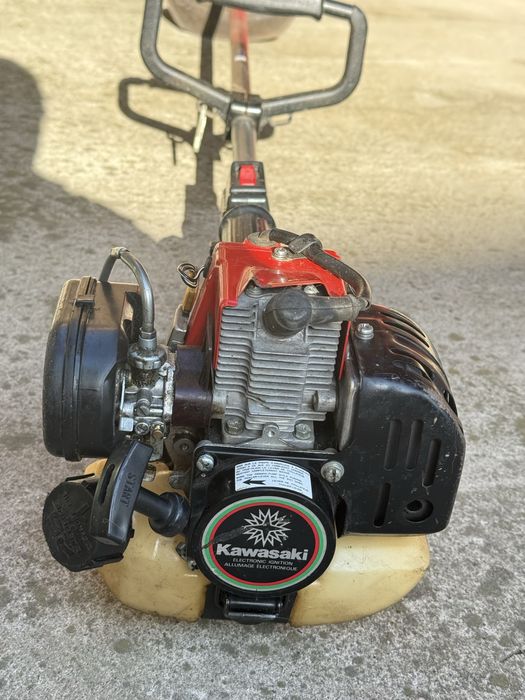 motocoasa/cositoare japoneza Kawasaki TD24