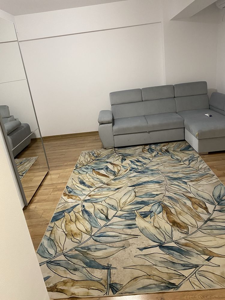 PF apt 2 camere capat cug statie tramvai