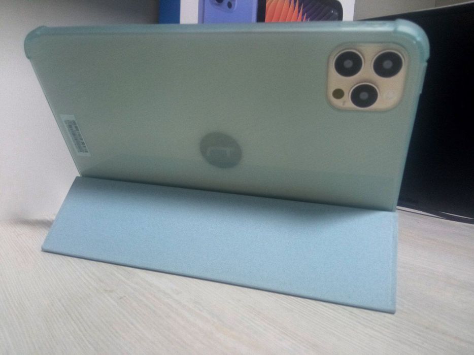 Планшет Oteeto TAB19 (Чехол, клавиатура, стекло и зарядка)