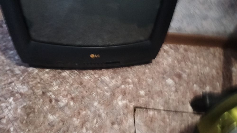 Продам телевизор LG