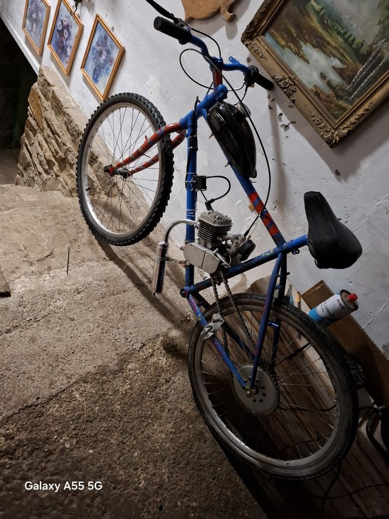 Vând schimb bicicleta cu motor