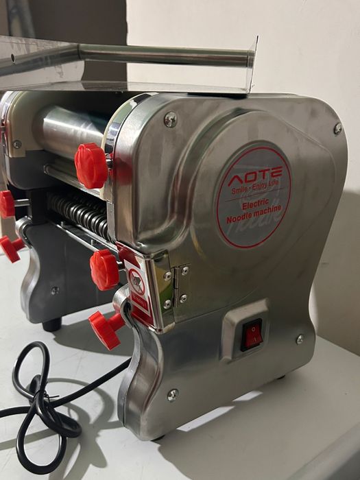 Лапшерезка тестораскатка новая