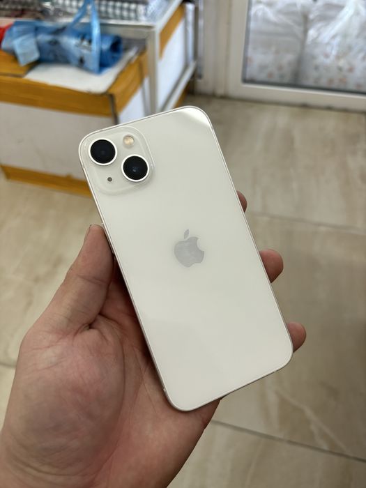 Продаю Iphone 13 128 ГБ Белый