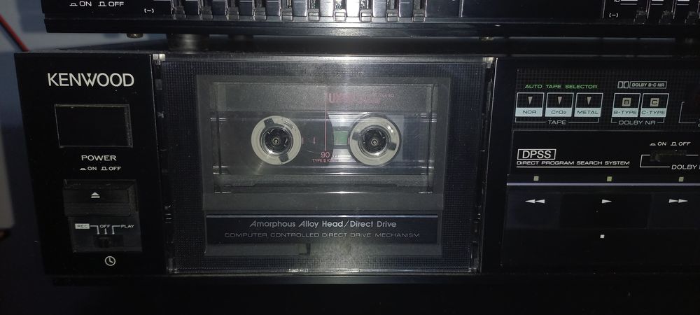 Egalizator și deck Kenwood