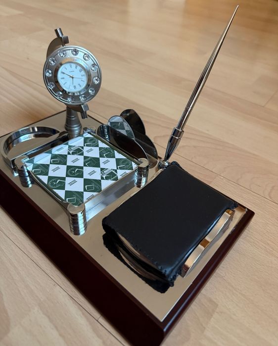 Set birou elegant cu ceas Quartz, pix,suport cărți de vizită și notițe