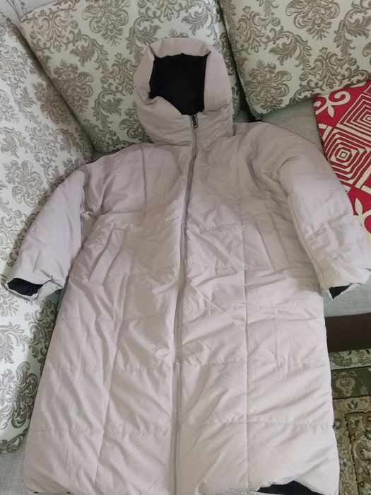 Срочно продам зимние пуховики женские